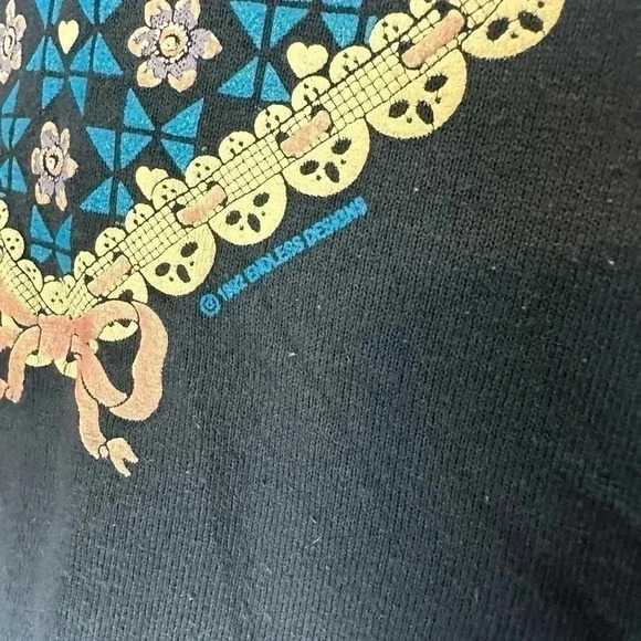 Vintage 1992 Heart Flower Bouquet Crewneck Large - Picture 5 of 5